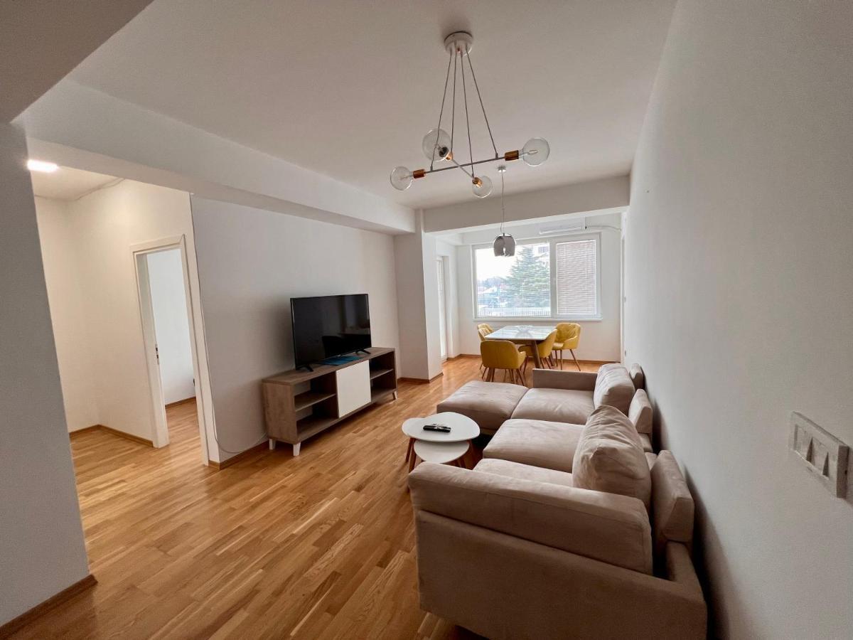 High-End Spacious Apartment Next To City Mall Скопье Экстерьер фото