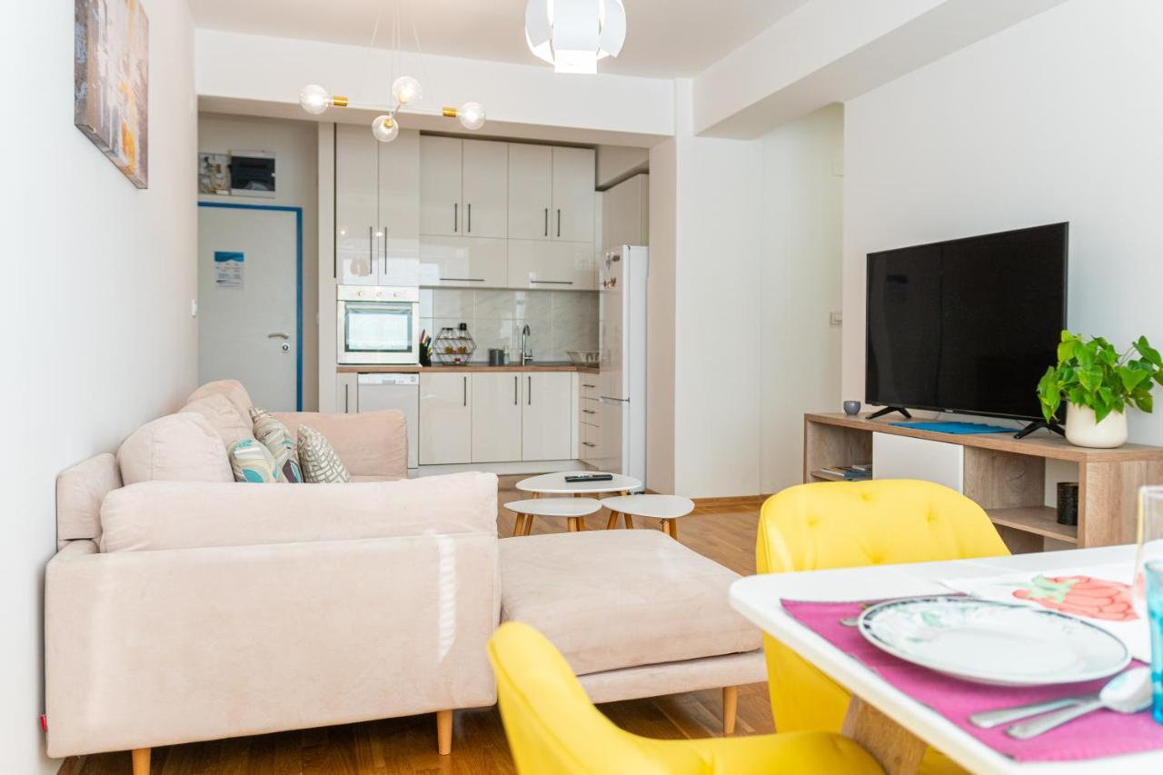 High-End Spacious Apartment Next To City Mall Скопье Экстерьер фото