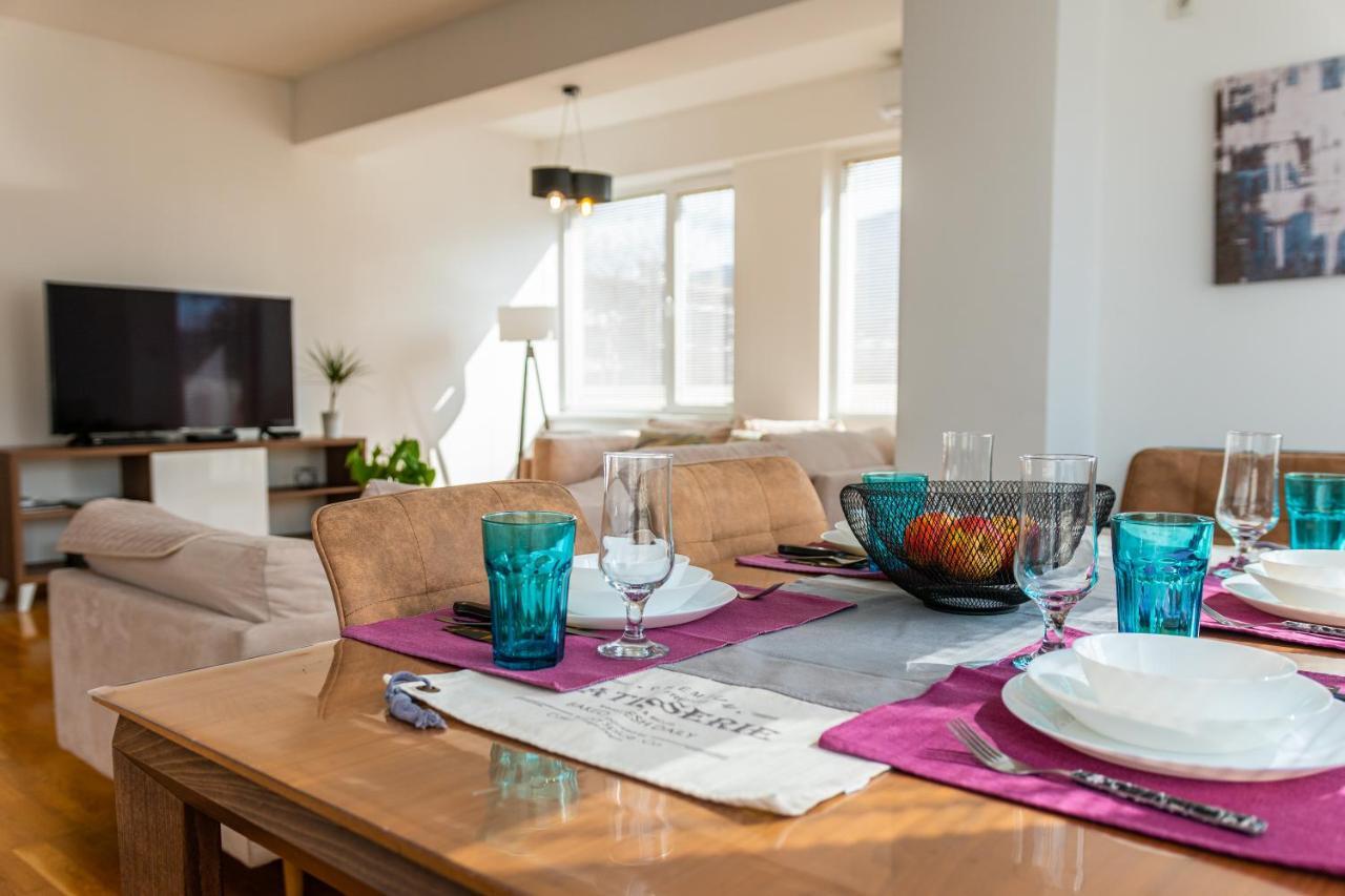 High-End Spacious Apartment Next To City Mall Скопье Экстерьер фото