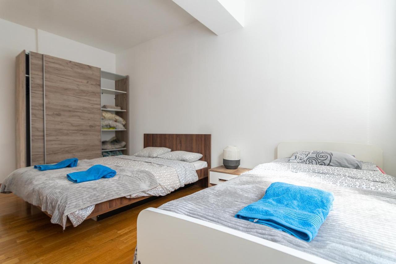 High-End Spacious Apartment Next To City Mall Скопье Экстерьер фото