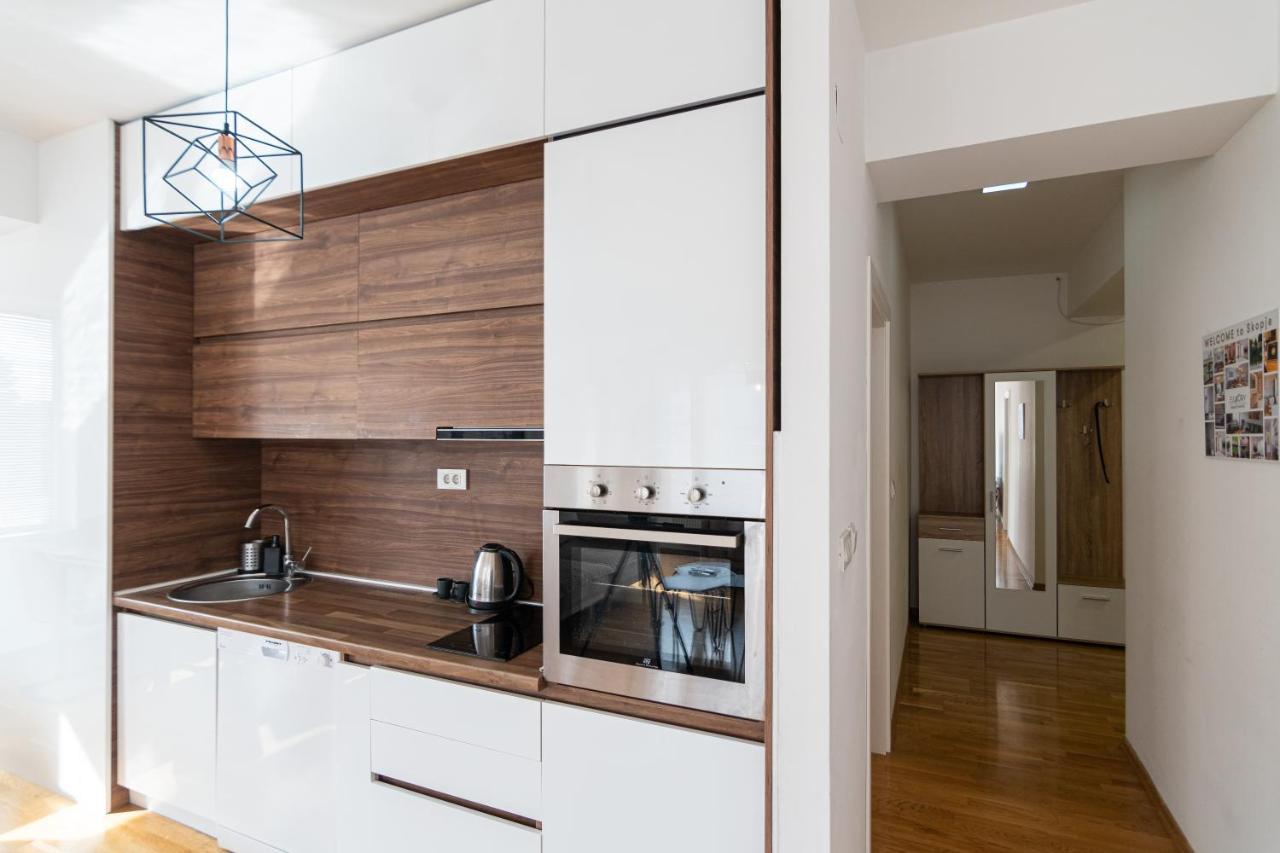 High-End Spacious Apartment Next To City Mall Скопье Экстерьер фото