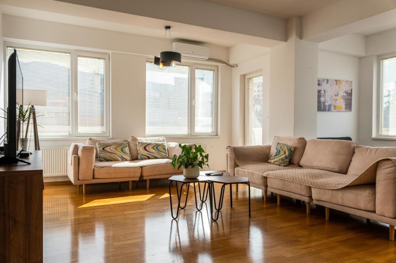 High-End Spacious Apartment Next To City Mall Скопье Экстерьер фото