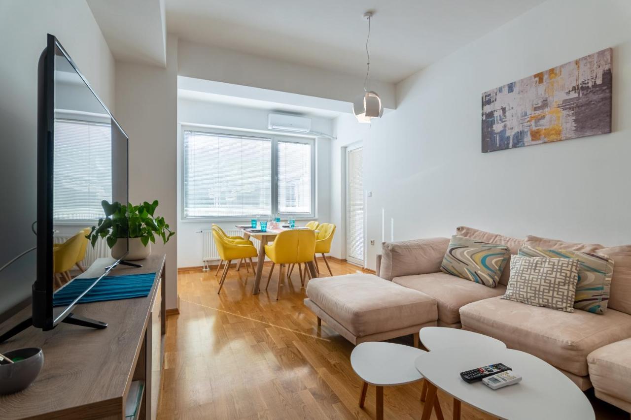 High-End Spacious Apartment Next To City Mall Скопье Экстерьер фото