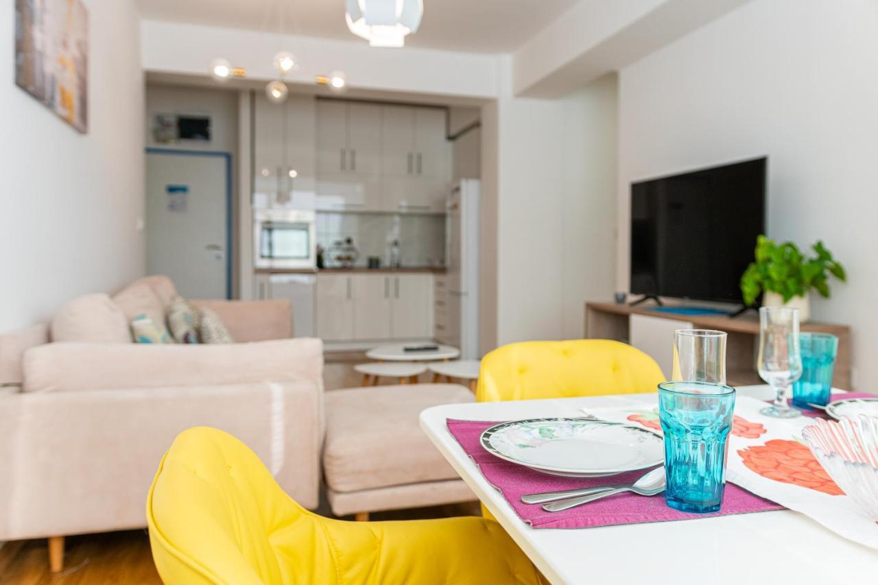 High-End Spacious Apartment Next To City Mall Скопье Экстерьер фото